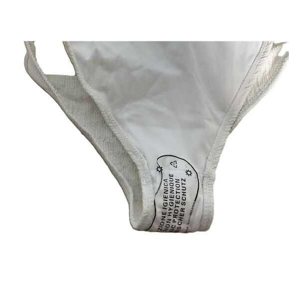 Shenhe White Textured Halter Bikini 3-Piece Set with Cover Up - Picture 6 of 10